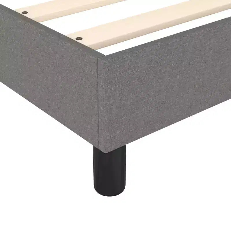 Estructura de cama de tela gris oscuro (100% poliéster), madera contrachapada, madera manufacturada
